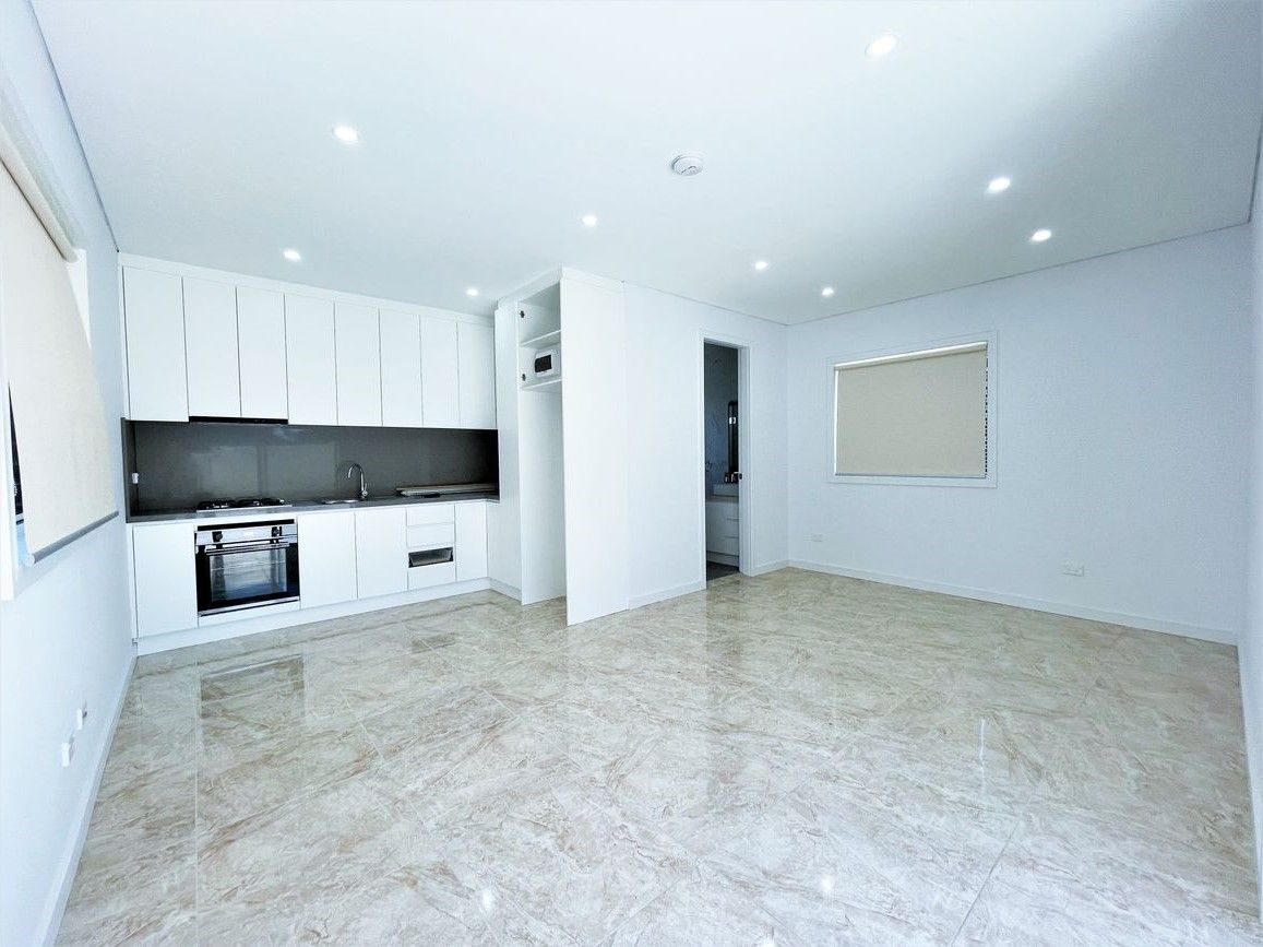 1 bedrooms House in 10c Hinchen Street GUILDFORD NSW, 2161