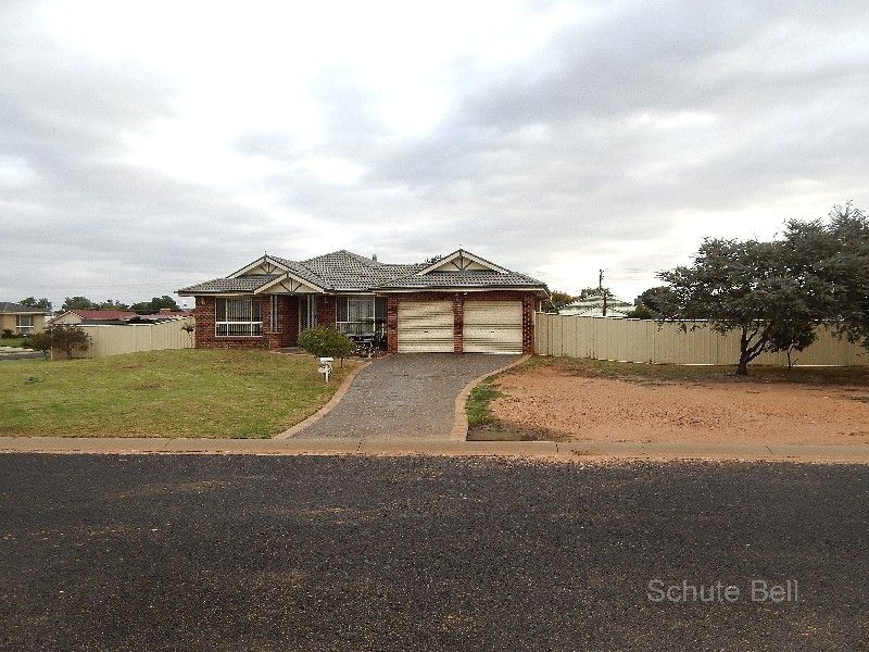 1 Waterford Cres, Narromine NSW 2821, Image 0