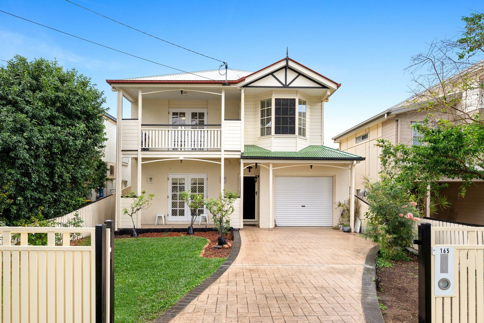 4 bedrooms House in 165 Strong Avenue GRACEVILLE QLD, 4075