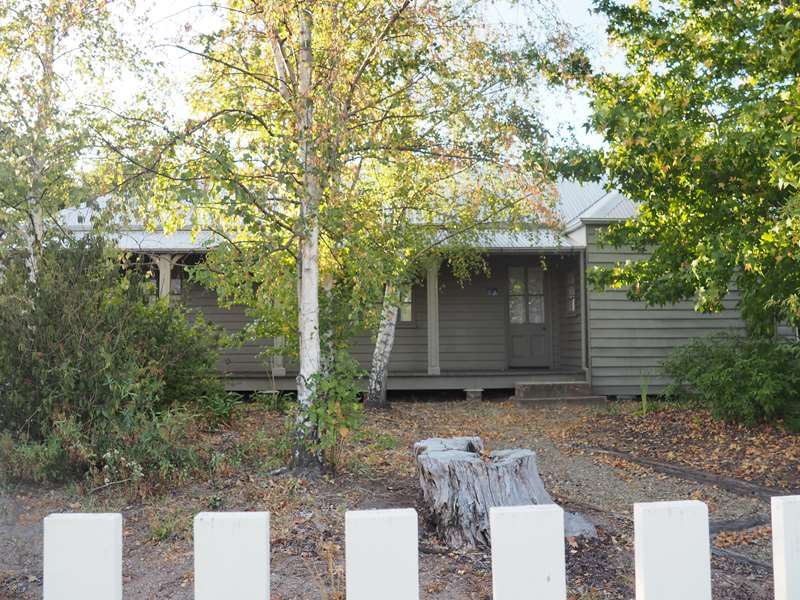 24 Bridge St, Uralla NSW 2358, Image 2