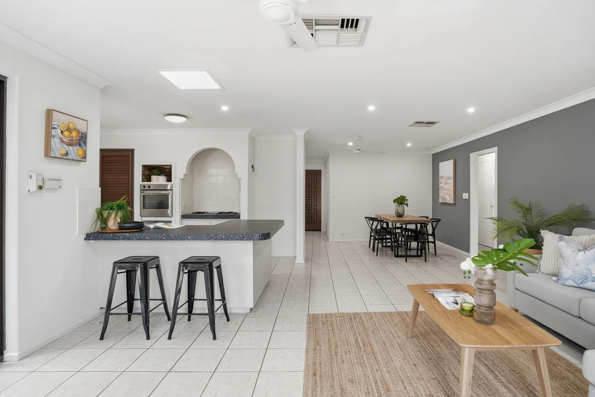 1 Sandford Crescent, Halls Head WA 6210