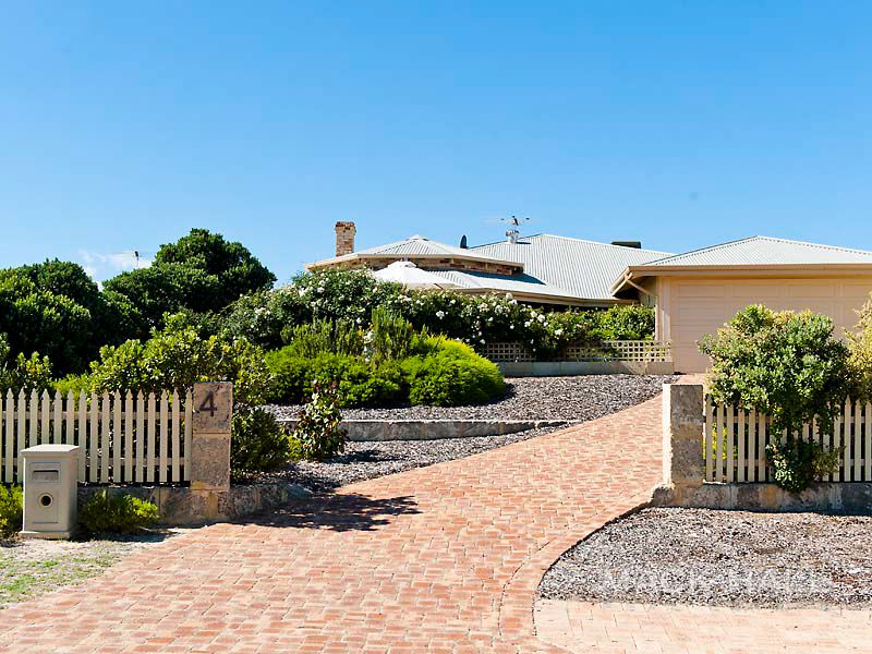 4 Madeleine Court, Two Rocks WA 6037, Image 0