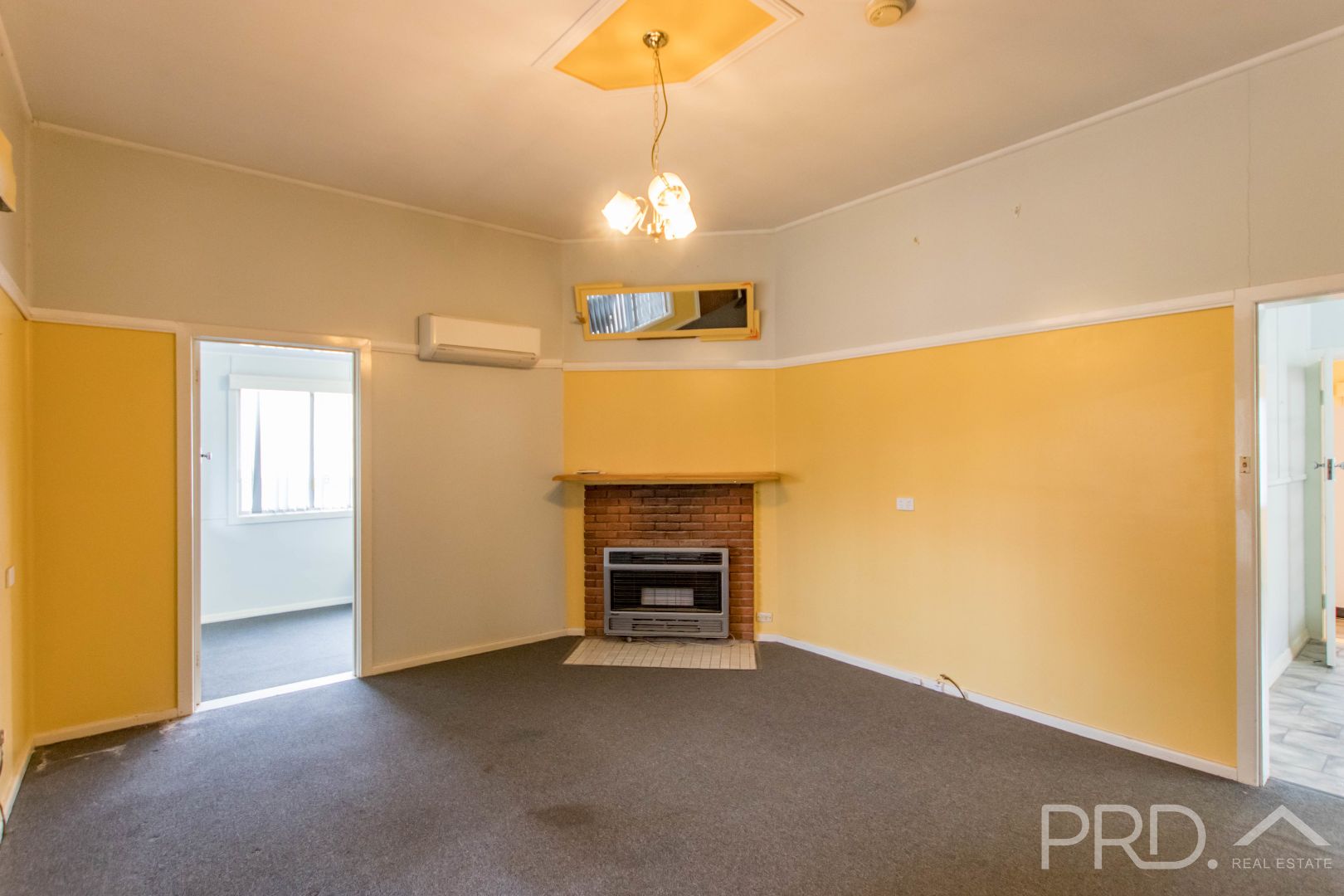 45 Lockhart Street, Adelong NSW 2729, Image 2