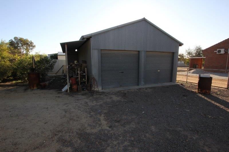 22 Hart Street, Merredin WA 6415, Image 2