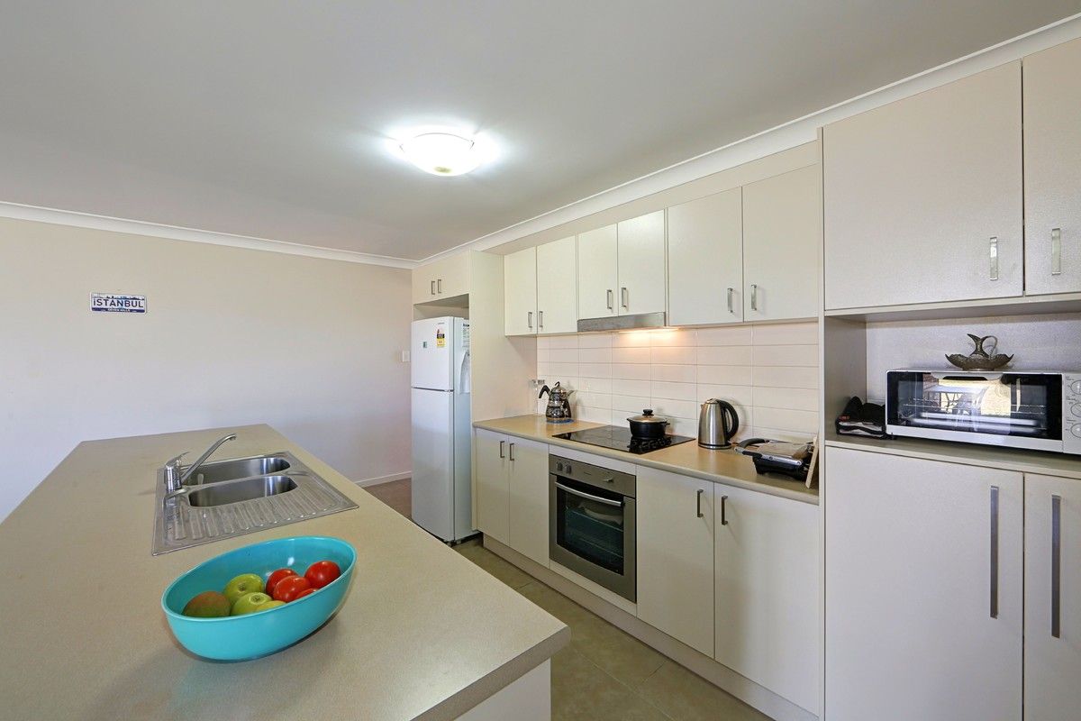 4 Villa Court, Ashfield QLD 4670, Image 2