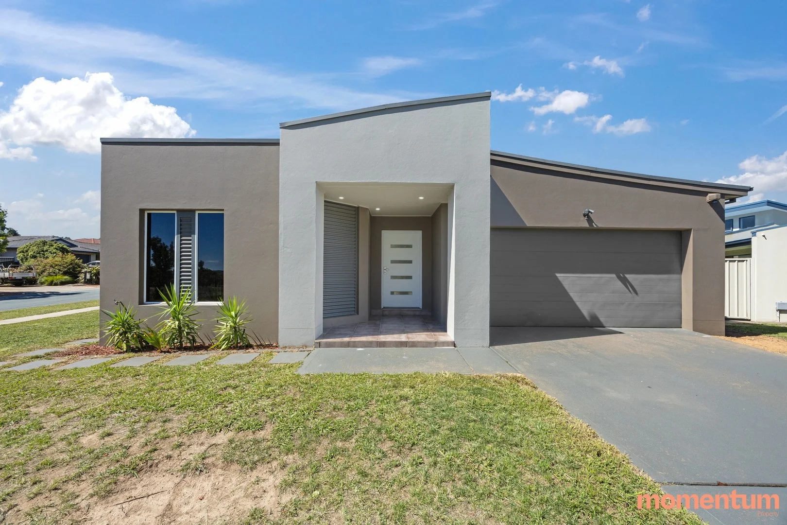 1 Lovely Close, Dunlop ACT 2615