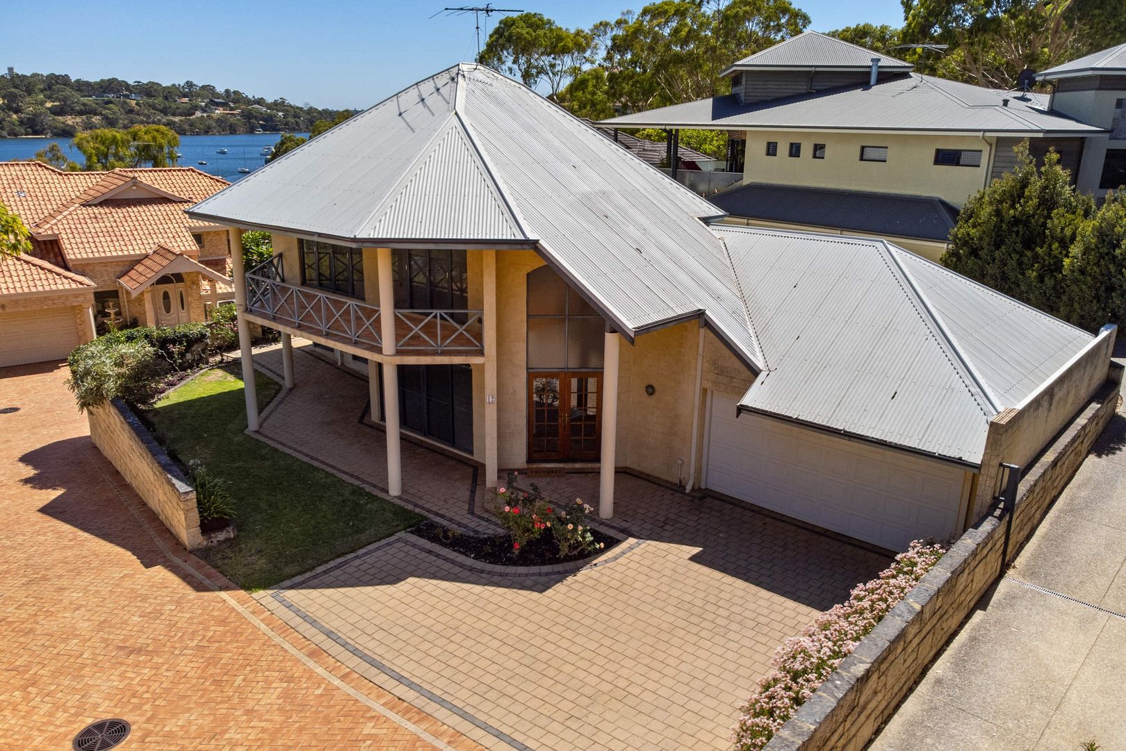 12 Durdham Crescent, Bicton WA 6157, Image 2