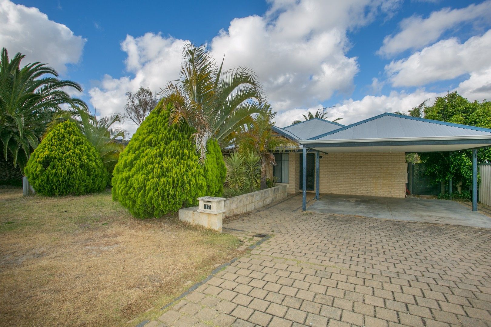 3 bedrooms House in 17 Reseda Elbow BANKSIA GROVE WA, 6031