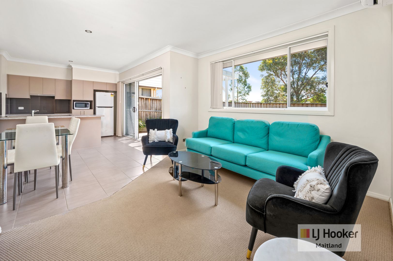 2/10 Dove Street, Aberglasslyn NSW 2320, Image 1