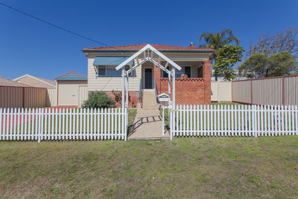 2 Roberts Street, Charlestown NSW 2290, Image 0