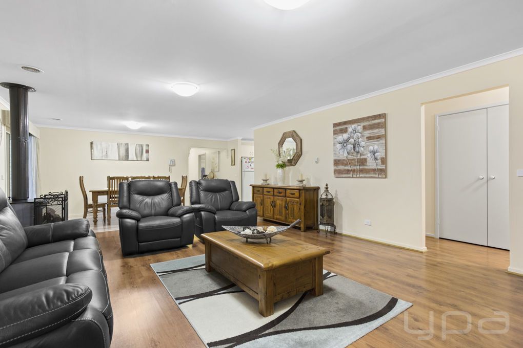 16 Picardy Court, Hoppers Crossing VIC 3029, Image 2