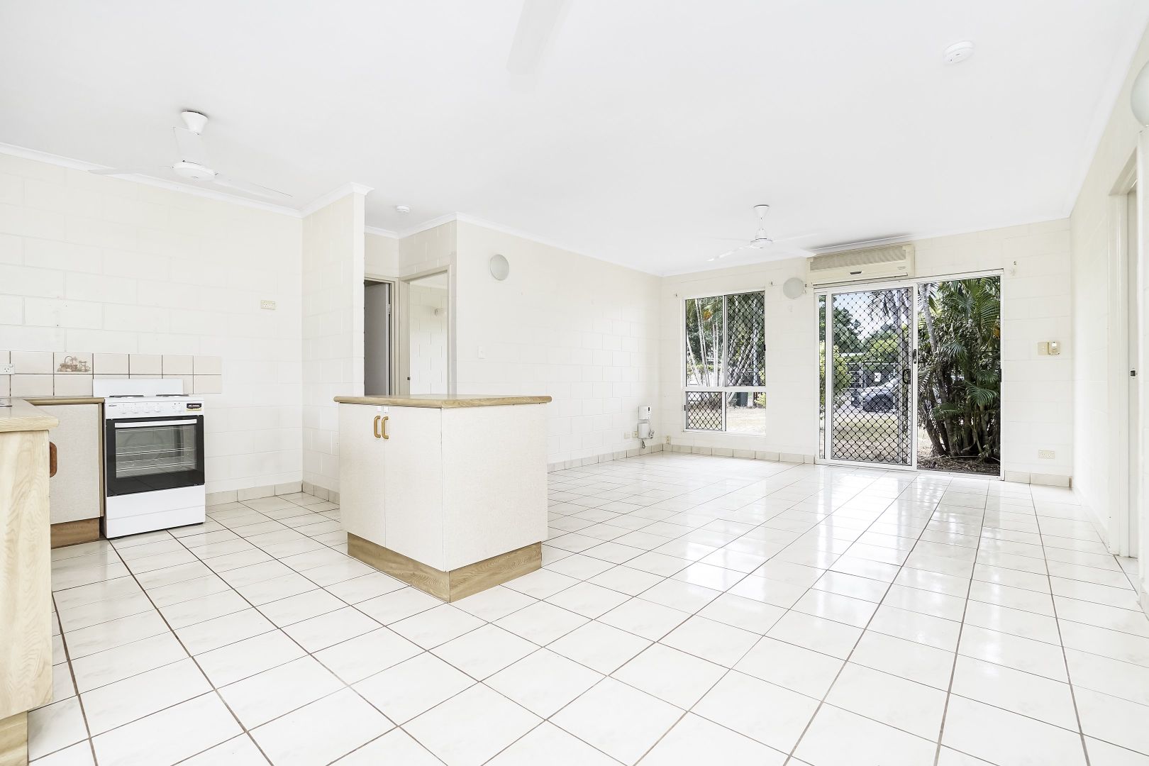 11 Wiesener Court, Woodroffe NT 0830, Image 2