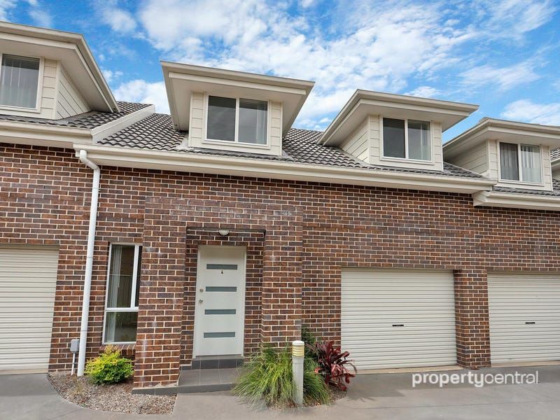 3 bedrooms House in 4/17 Australia Steet ST MARYS NSW, 2760