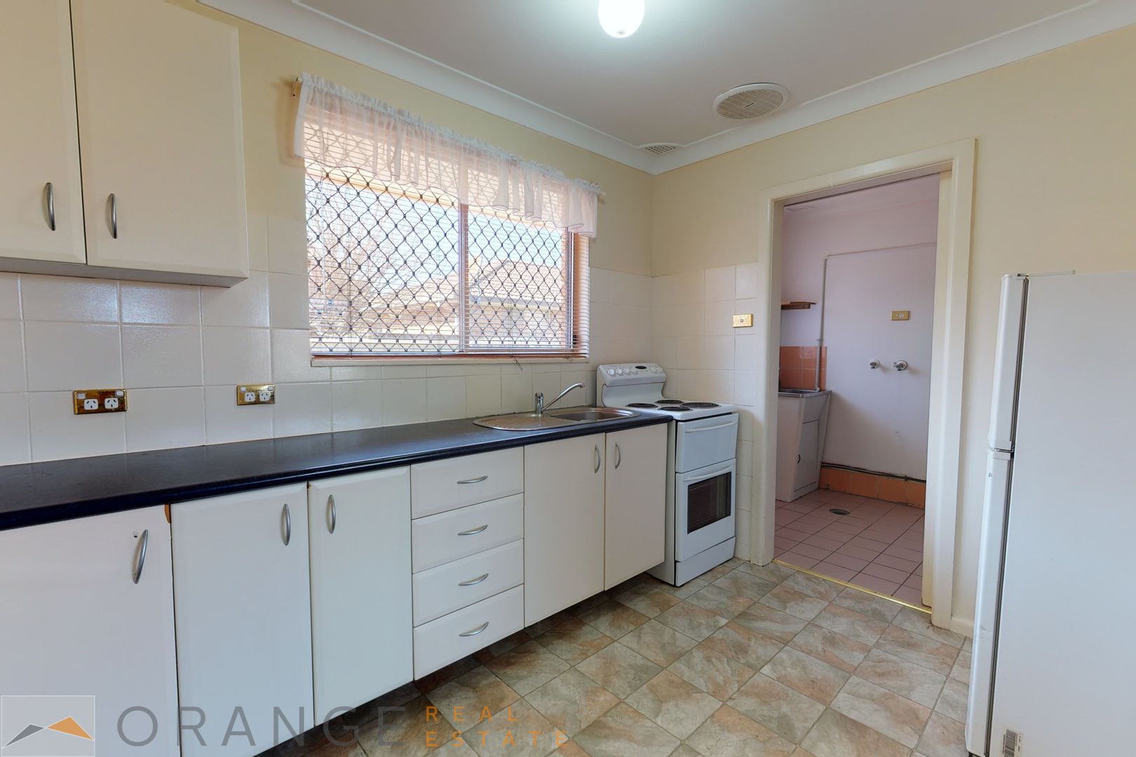 2/61 Bletchington Street, Orange NSW 2800, Image 2