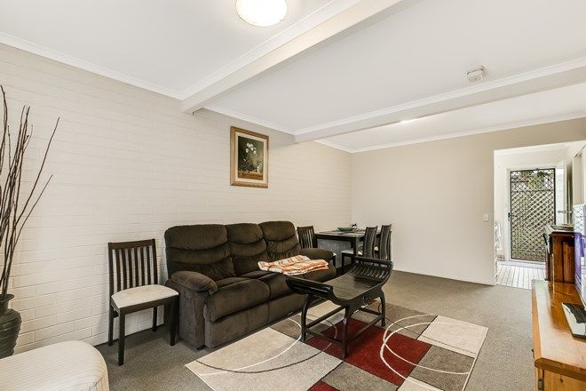 Picture of 2/6 O'Brien Street, HARLAXTON QLD 4350