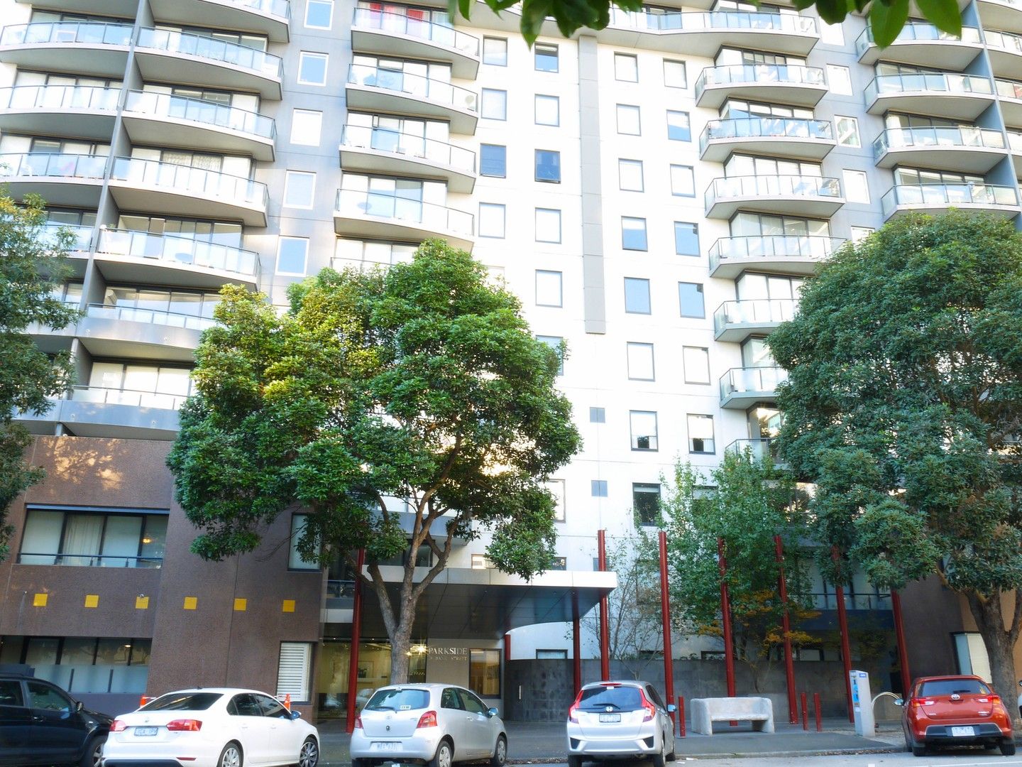 1 bedrooms Apartment / Unit / Flat in 206/28 Bank St SOUTH MELBOURNE VIC, 3205
