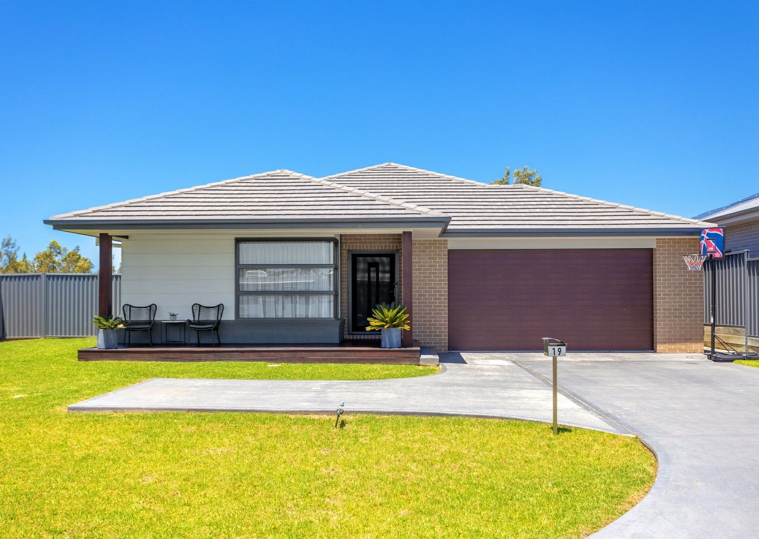 19 Tropicbird Crescent, Old Bar NSW 2430, Image 0