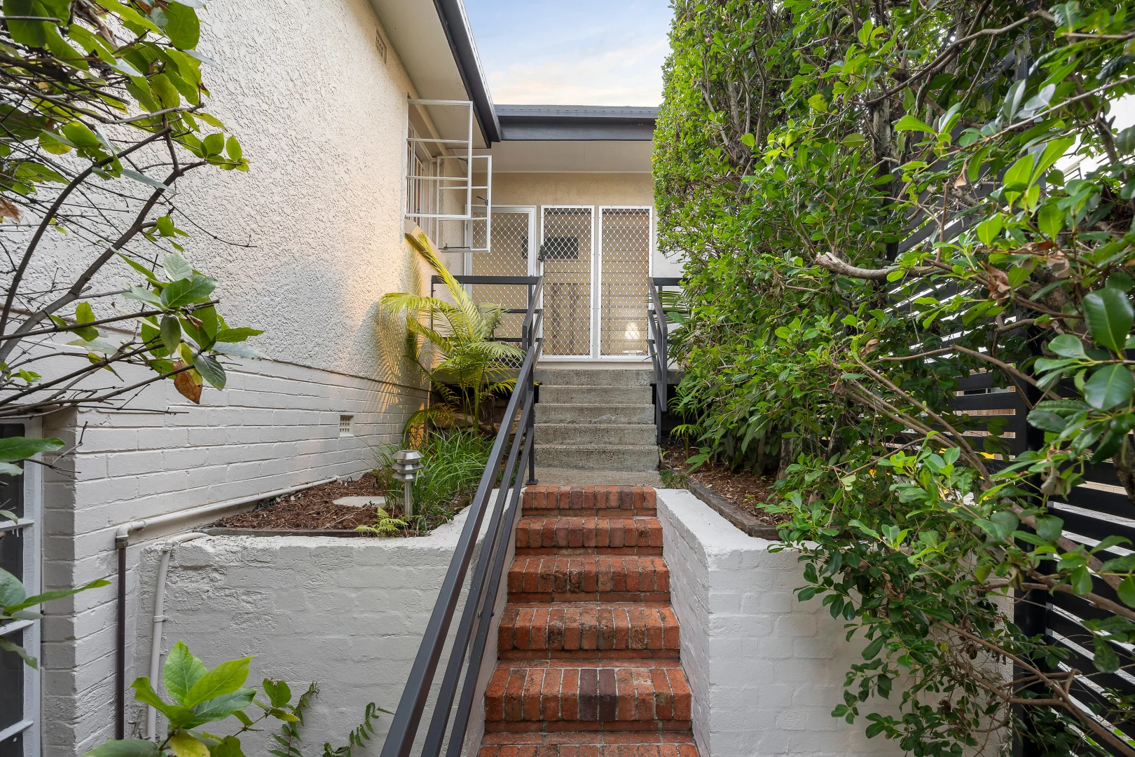 Additional image 2 of 37 The Esplanade, St Lucia QLD 4067