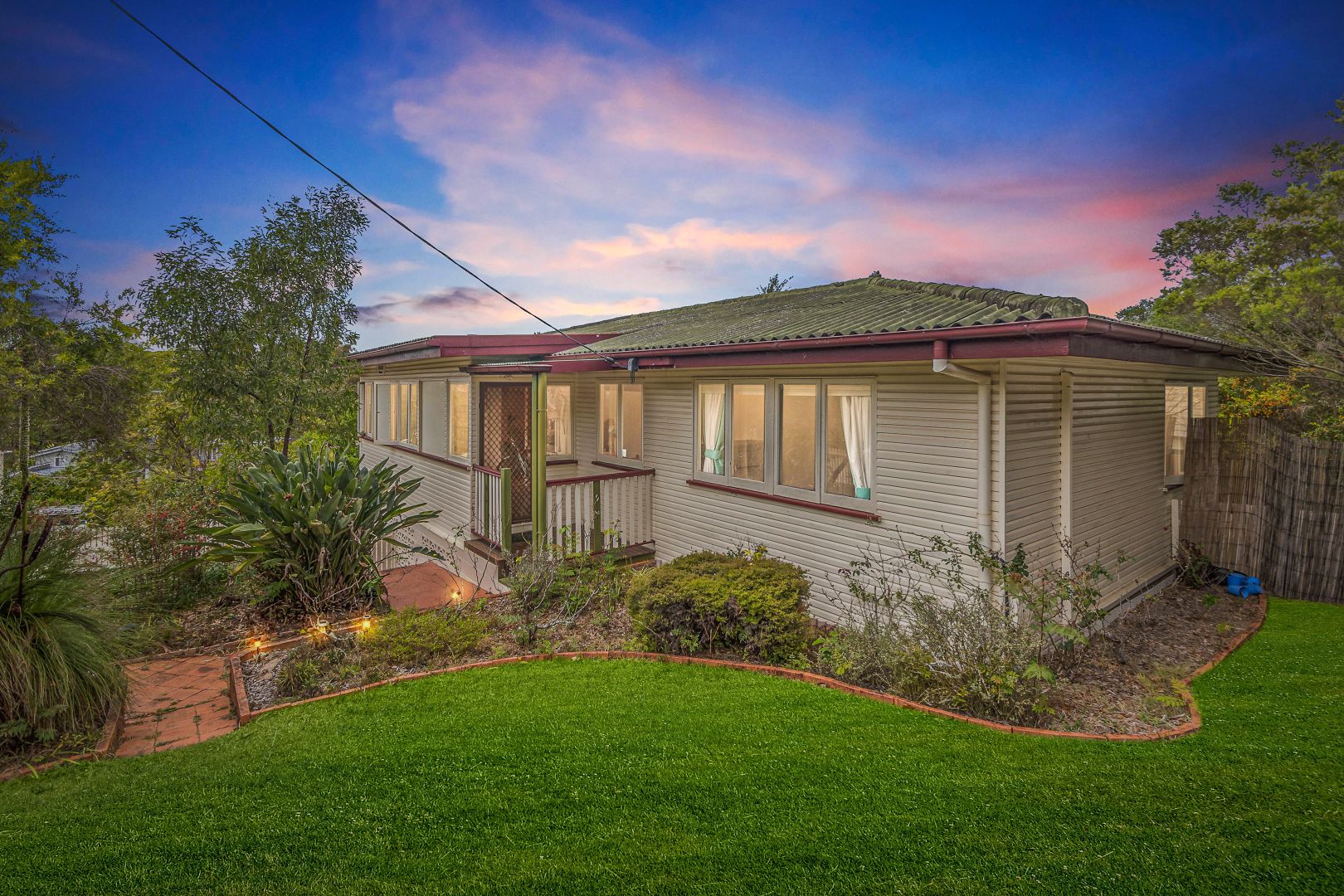 10 Landscape Street, Stafford Heights Property History & Address