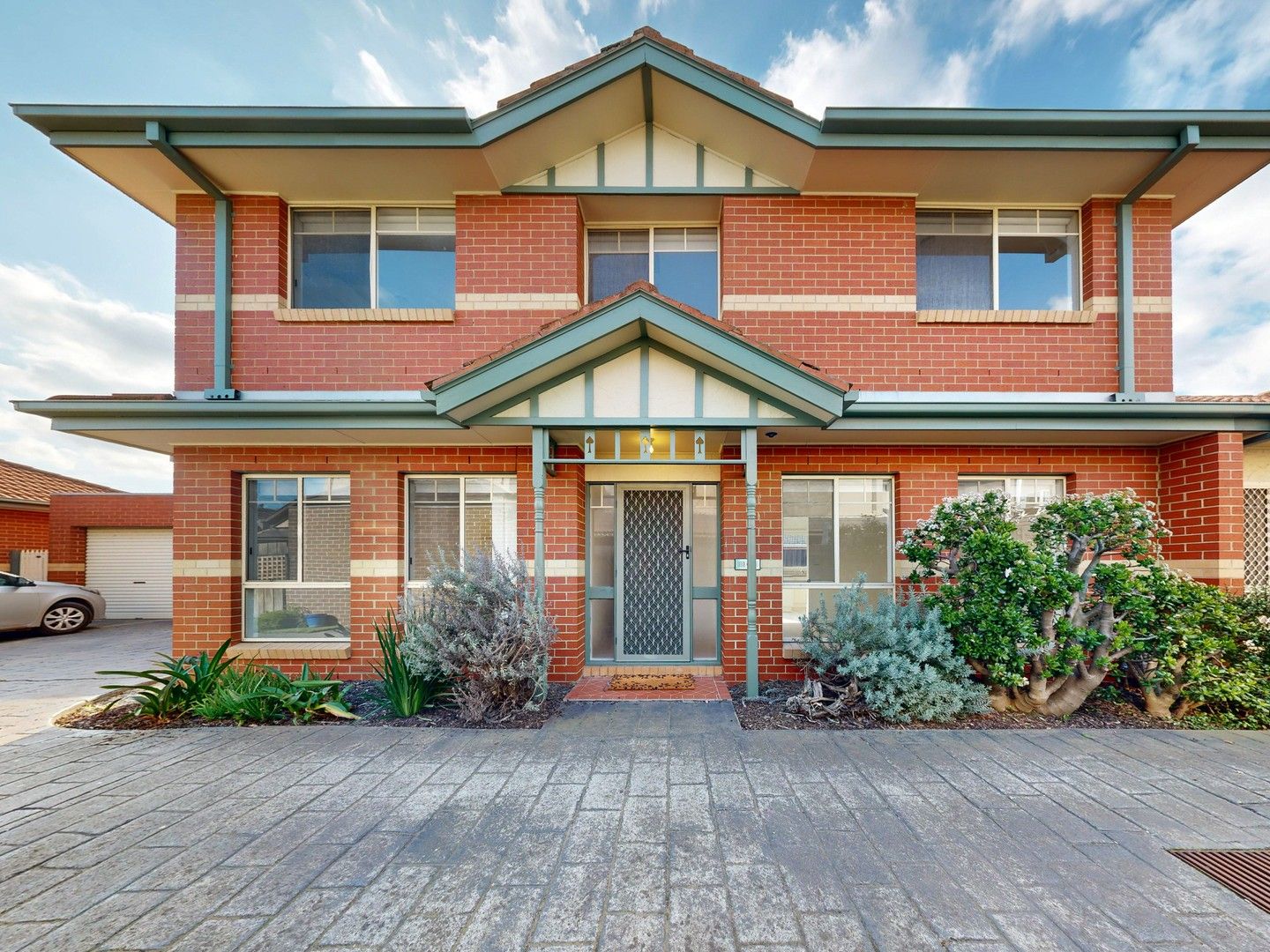 2/147 Cooper St, Essendon VIC 3040 Townhouse For Rent 720 Domain
