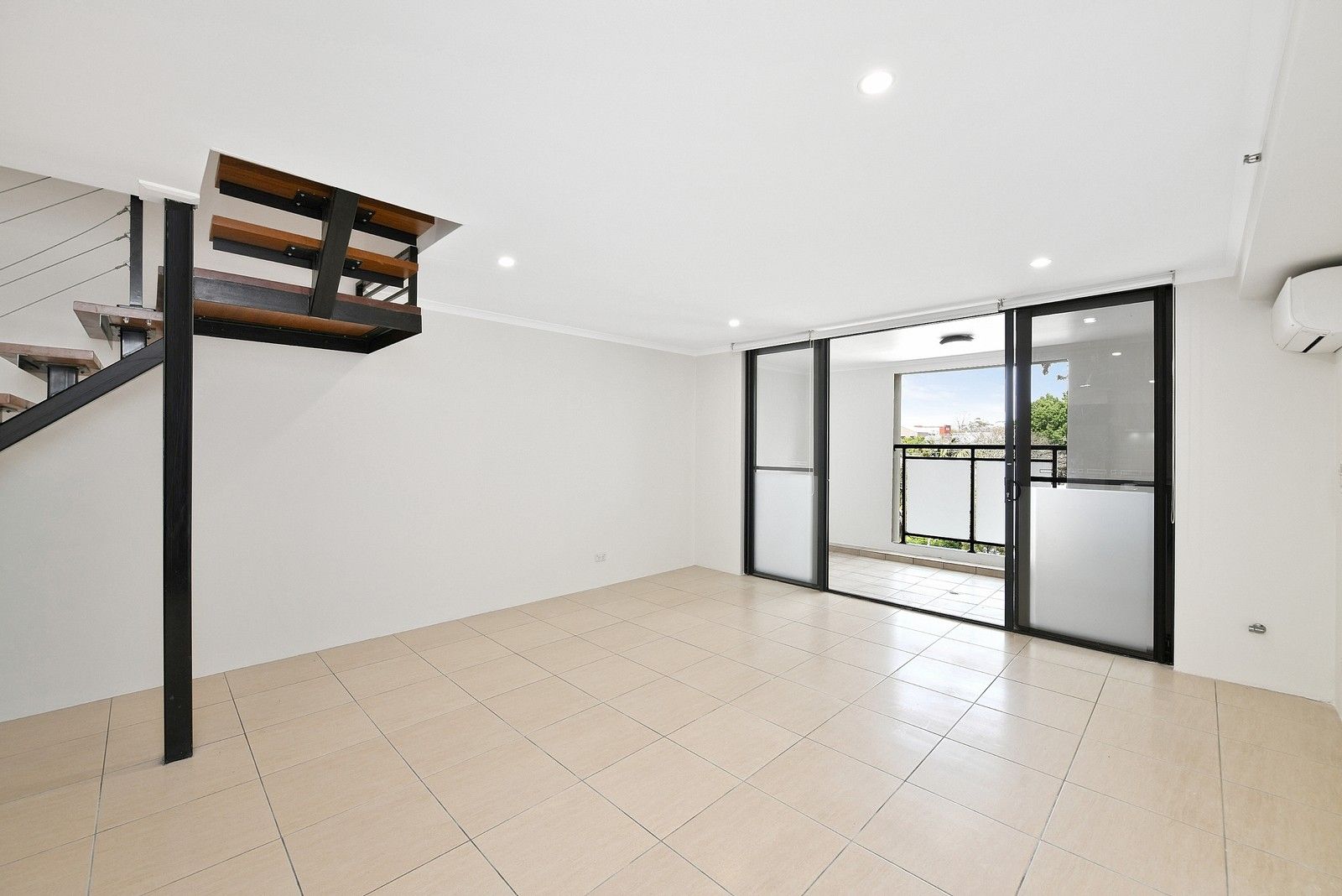 9/6567 Fowler Street, Camperdown NSW 2050 Apartment For Rent 820