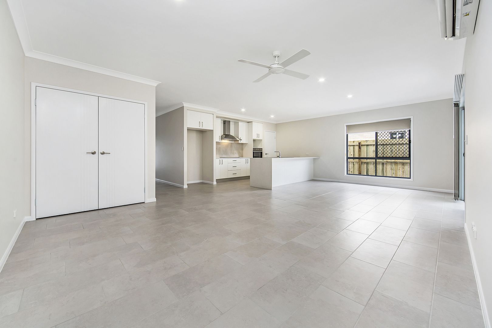 73 Lakeview Promenade, Newport QLD 4020, Image 1