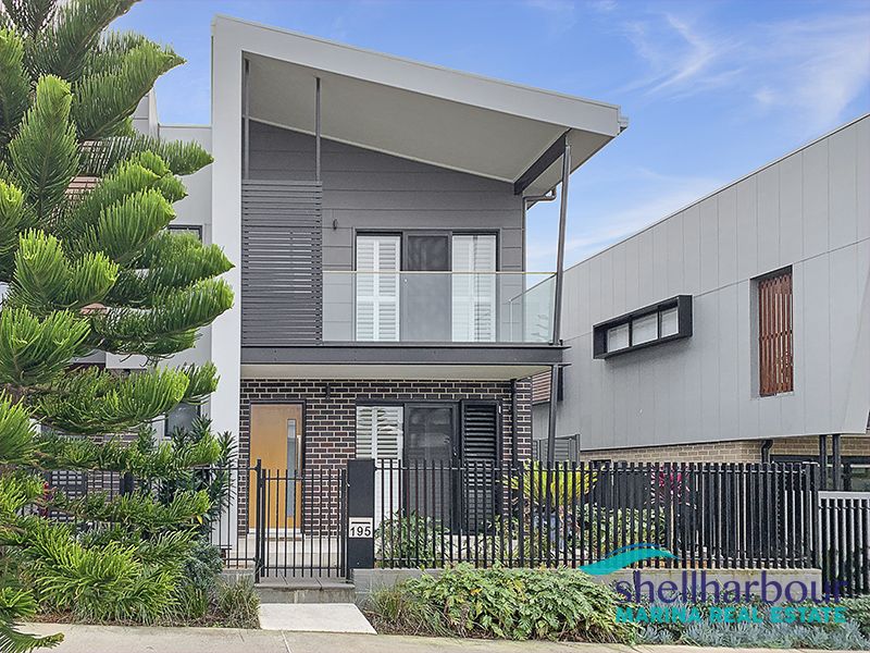 4 bedrooms Townhouse in 195 Harbour Boulevard SHELL COVE NSW, 2529