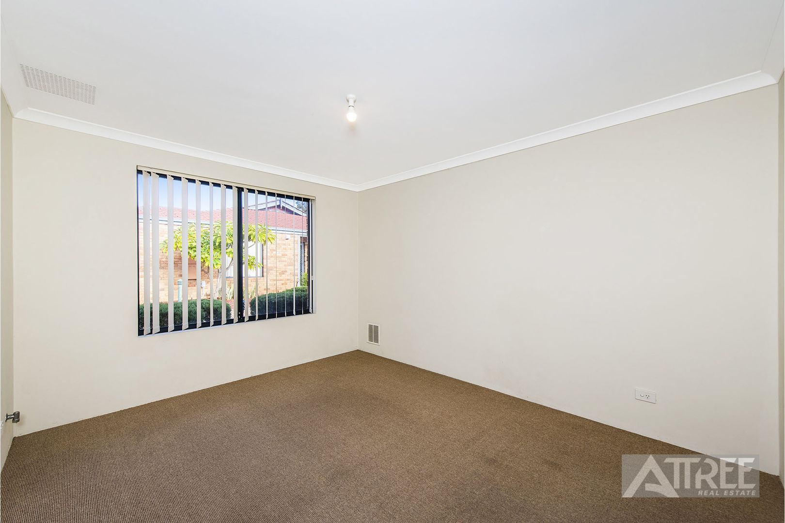 1/11 Exmouth Place, Thornlie WA 6108, Image 2