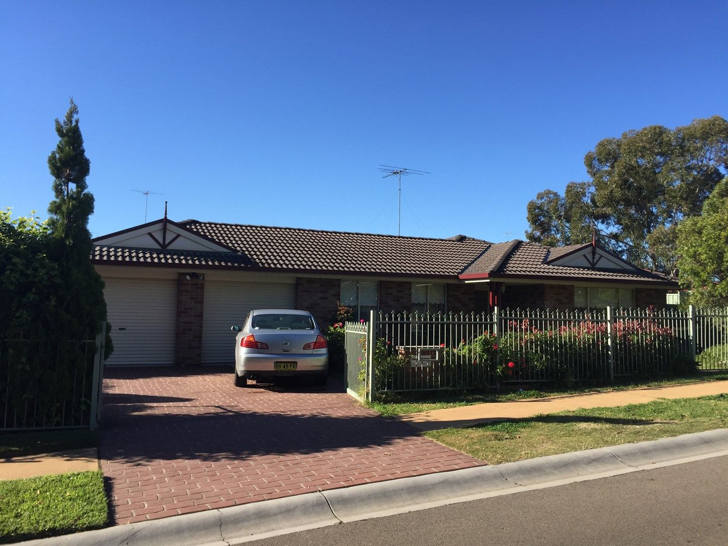 6 St Andrews Drive, Glenmore Park Property History & Address Research