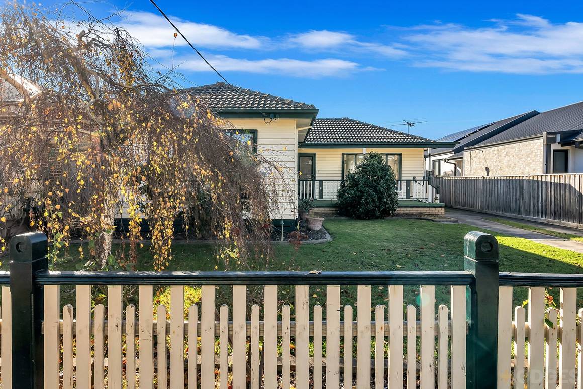 Picture of 21 Morris Street, PARKDALE VIC 3195