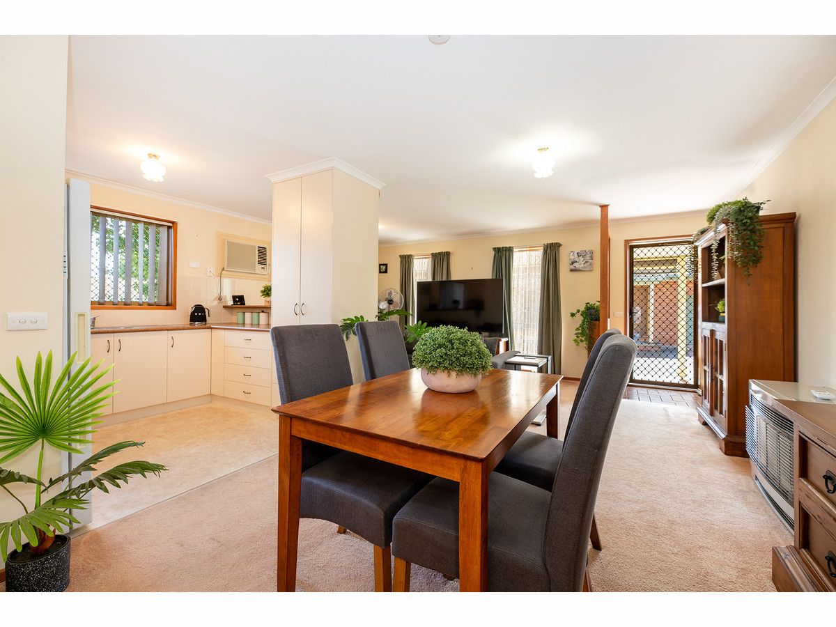 4/7 Kambora Court, Lavington NSW 2641, Image 2