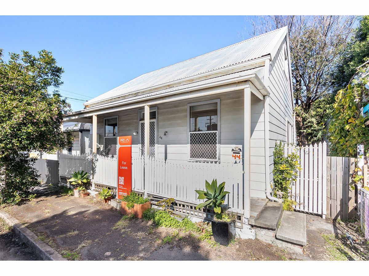 3 bedrooms House in 44 Fleming Street WICKHAM NSW, 2293