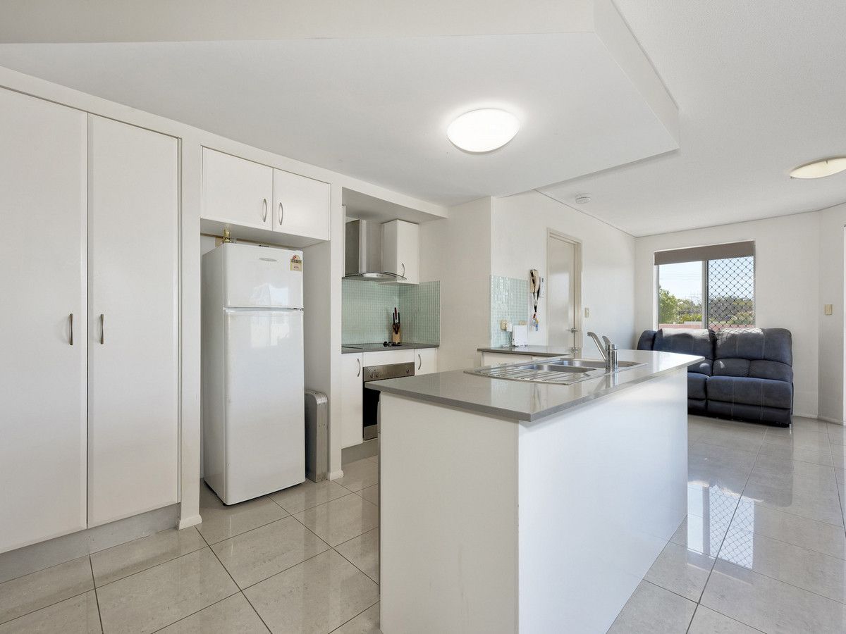 3/5 Whalley Street, Bargara QLD 4670, Image 2