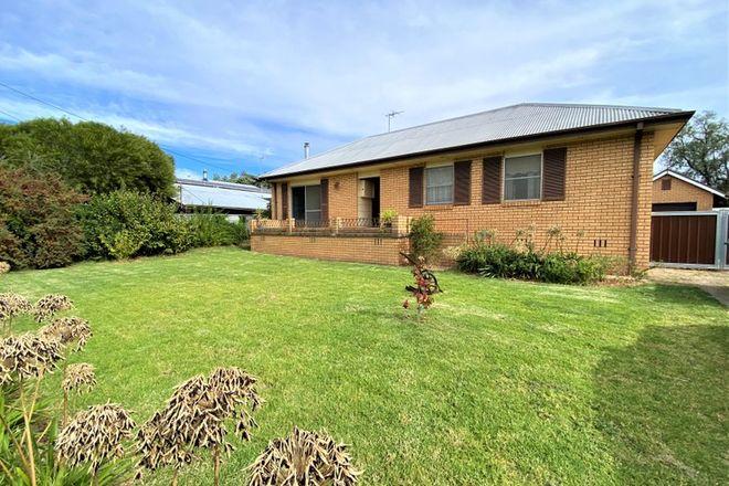 Picture of 43 Murringo Street, YOUNG NSW 2594