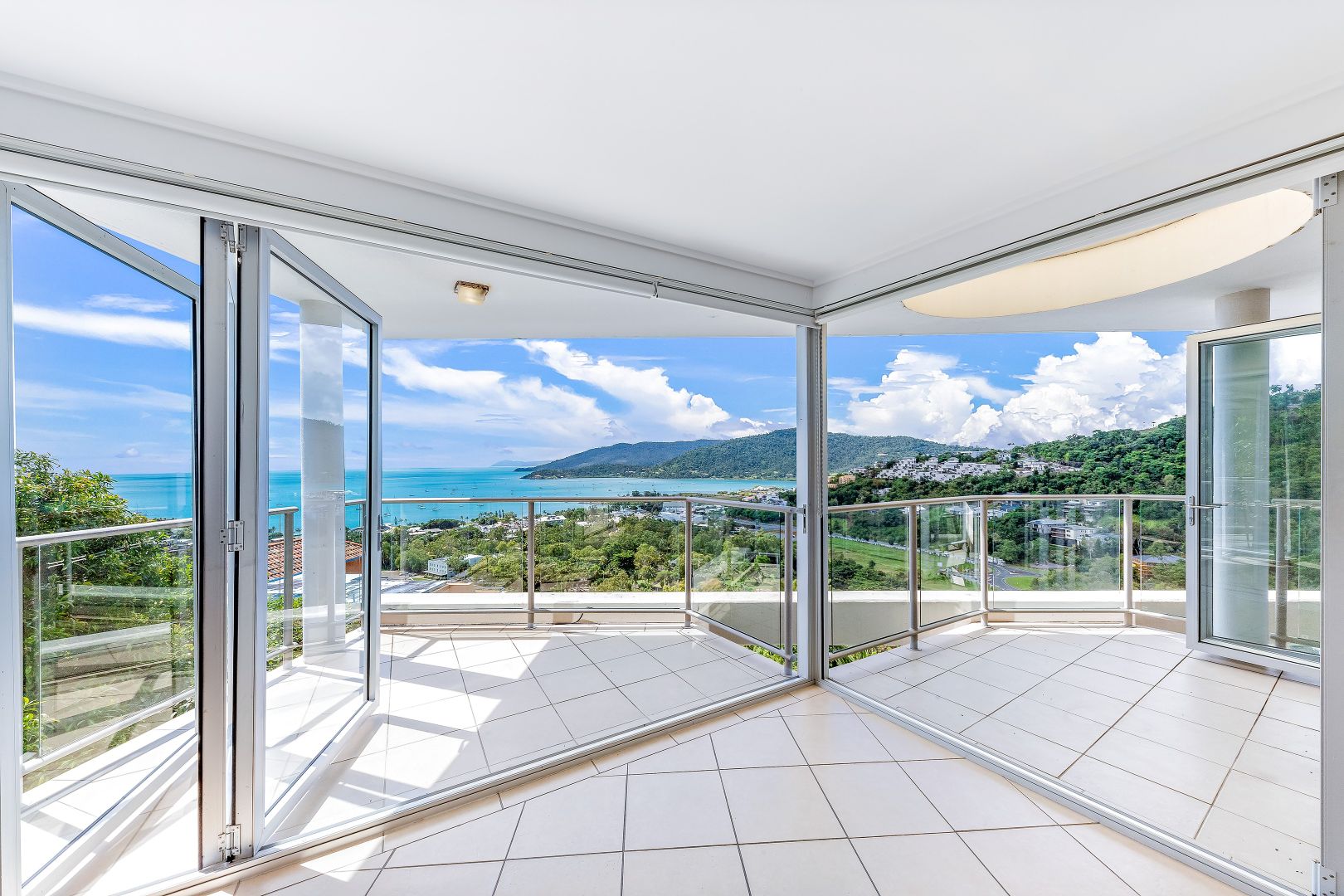 25/18 Seaview Drive, Airlie Beach QLD 4802, Image 2