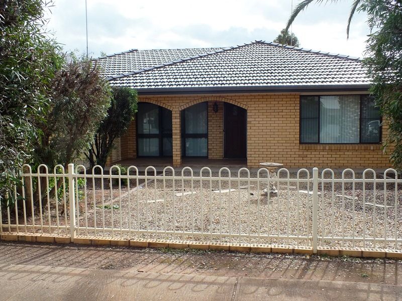 19 Gladstone Street, West Wyalong NSW 2671, Image 0