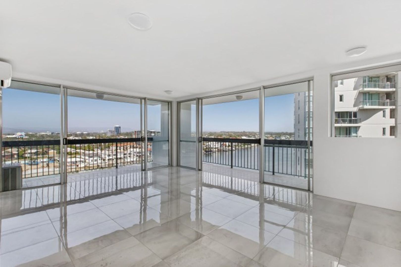 92/3238 Riverview Parade, Budds Beach, Surfers