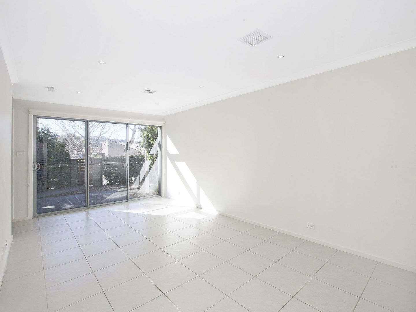 3/48 Pearson Street, Holder ACT 2611, Image 2