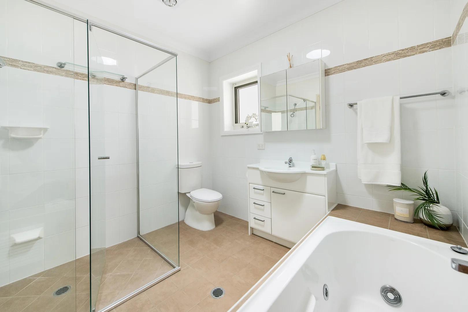 Additional image 15 of 1/151 Ocean Street, Narrabeen NSW 2101