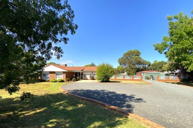 Picture of 9 Billabong Crescent, PARKES NSW 2870