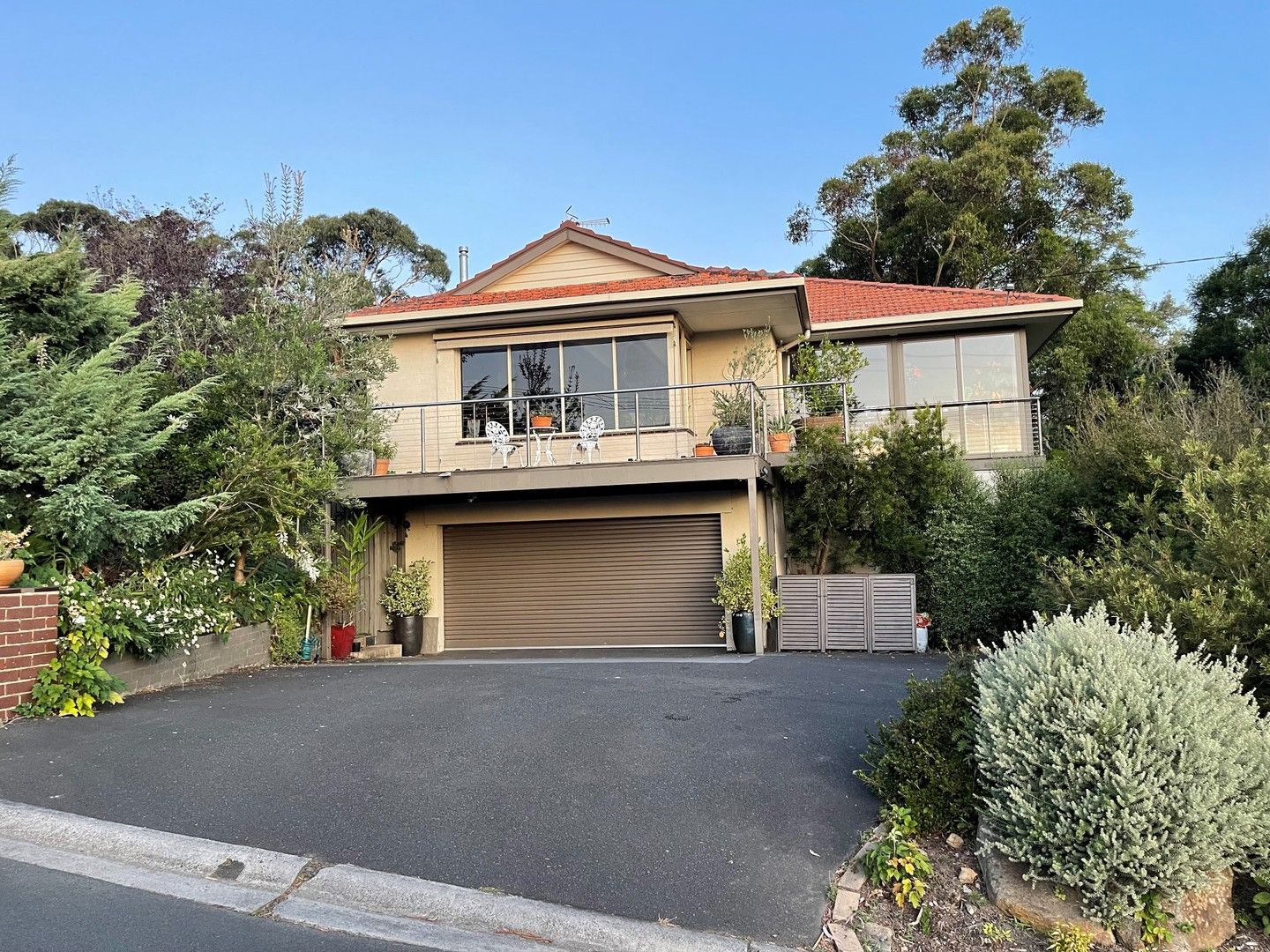 4 bedrooms House in 1 Belbrook Road UPWEY VIC, 3158
