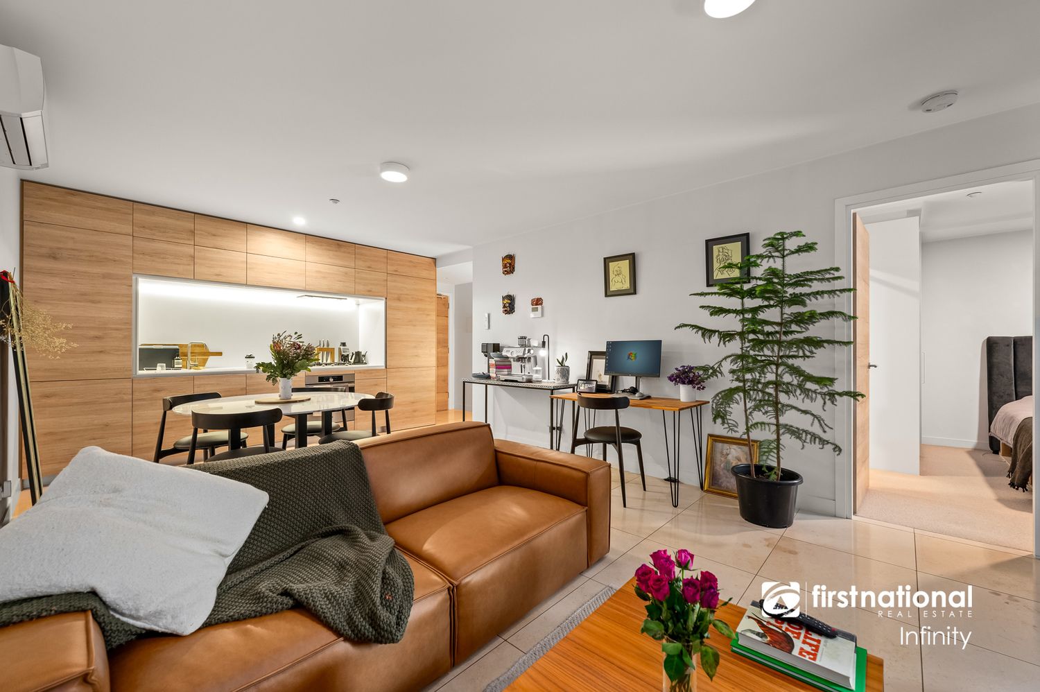 2 bedrooms Apartment / Unit / Flat in 911/12 Queens Road MELBOURNE VIC, 3004