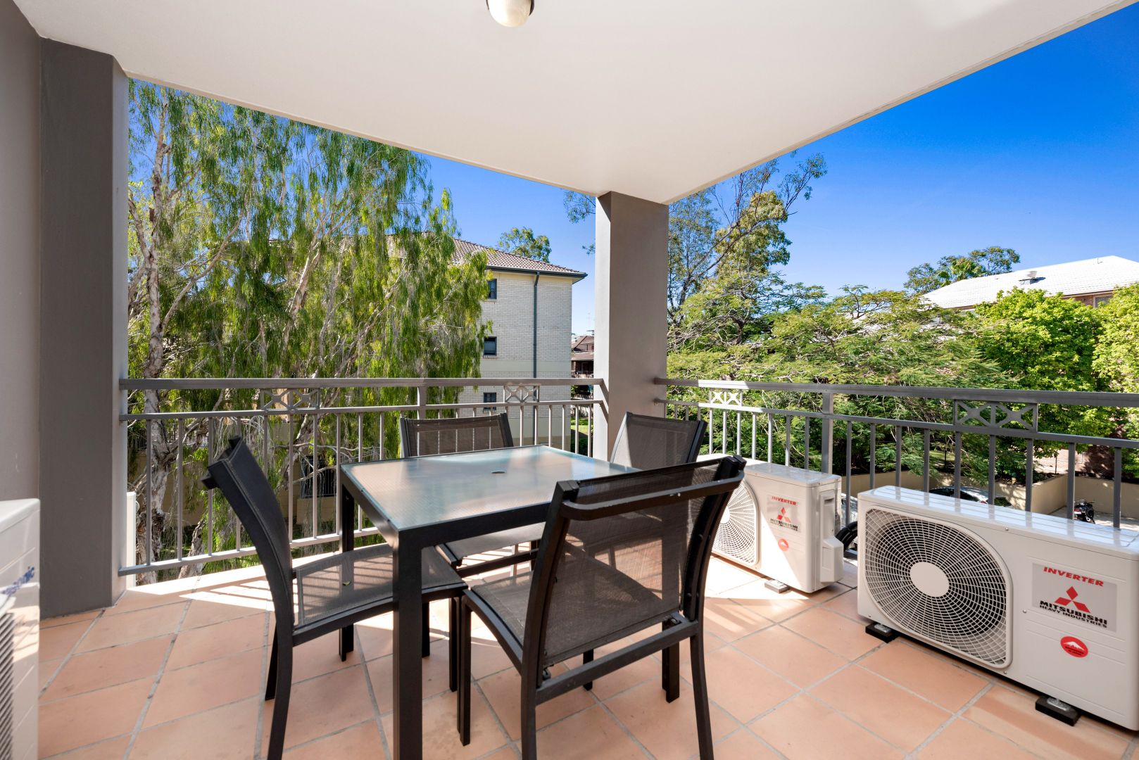 23-300-sir-fred-schonell-drive-st-lucia-qld-4067-apartment-for-rent