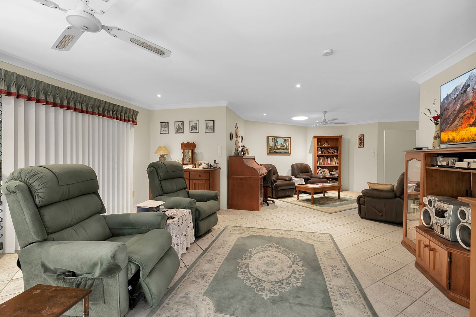 24 Pioneer Crescent, Bellbowrie QLD 4070, Image 1