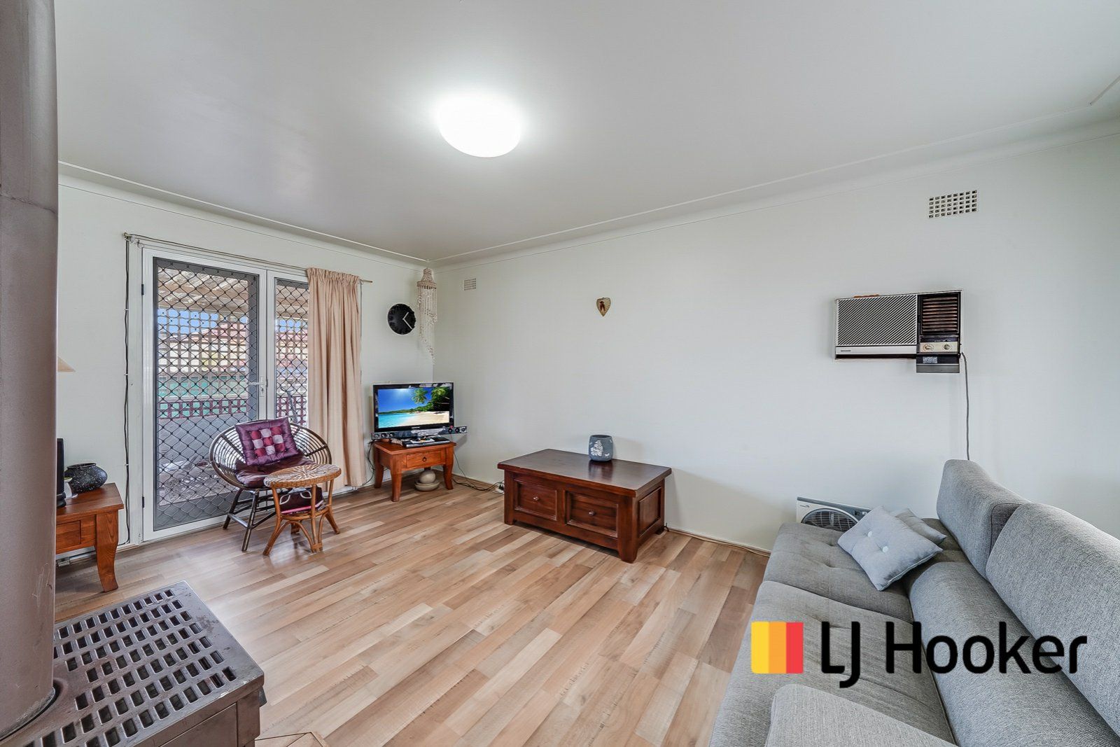 20 Harvey Street, Macquarie Fields NSW 2564, Image 1