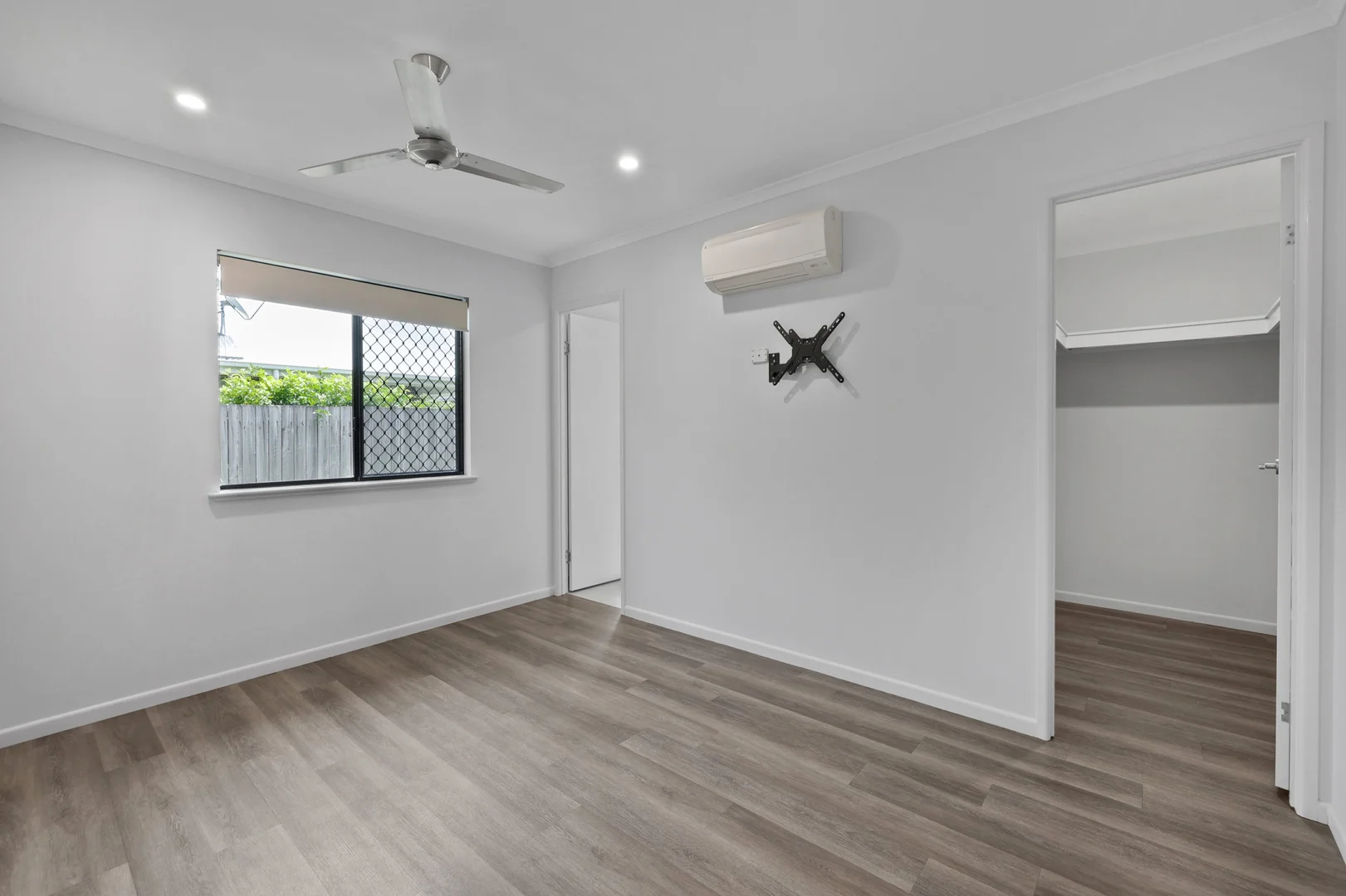 Additional image 5 of 8 Amara Street, Rural View QLD 4740