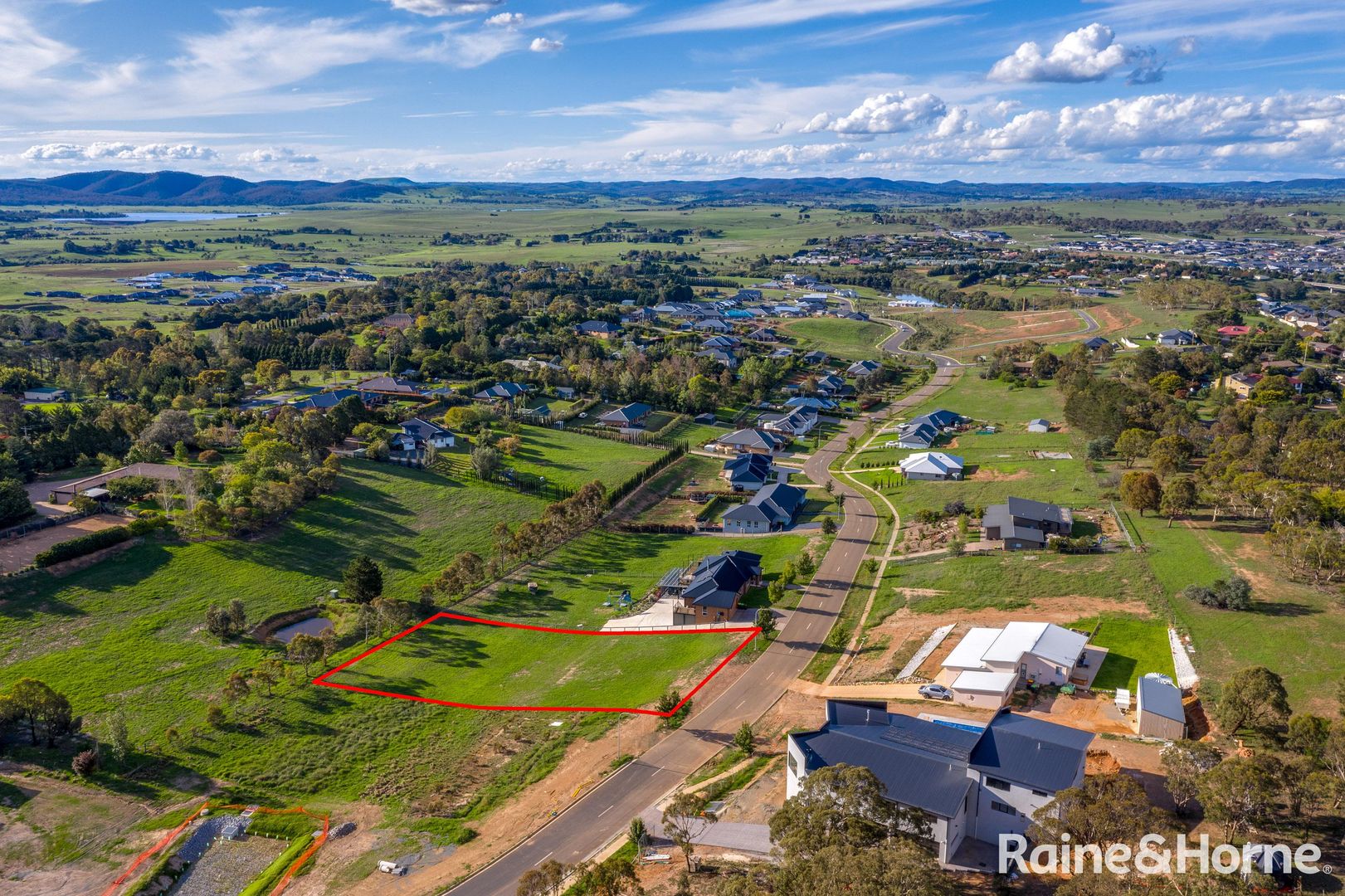 11 Sanctuary Drive, Goulburn NSW 2580 Domain