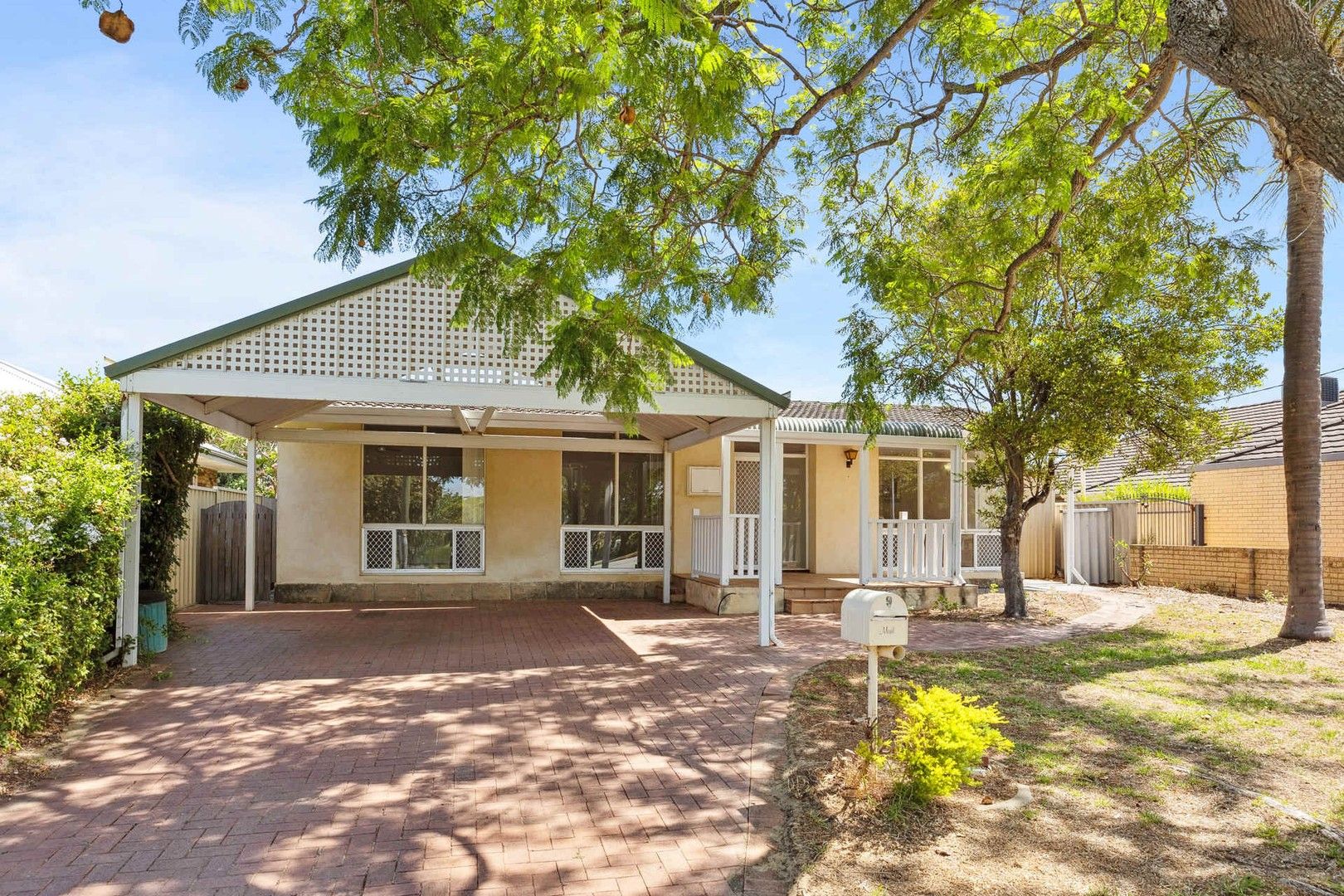 3 bedrooms House in 9A Charleson Street MYAREE WA, 6154