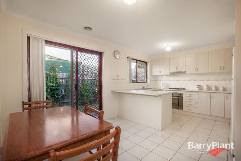 6/22 Norris Crescent, BUNDOORA VIC 3083, Image 2