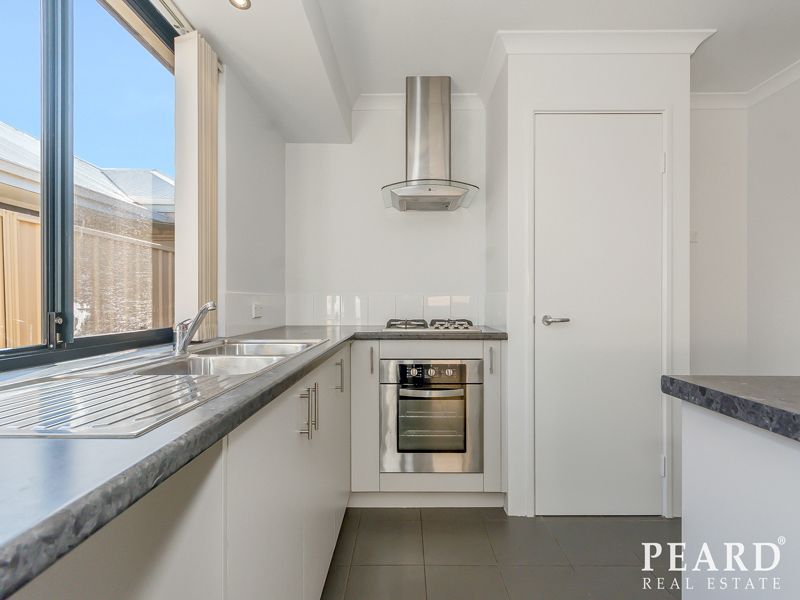 3 bedrooms House in 18 Fairlie Road CANNING VALE WA, 6155